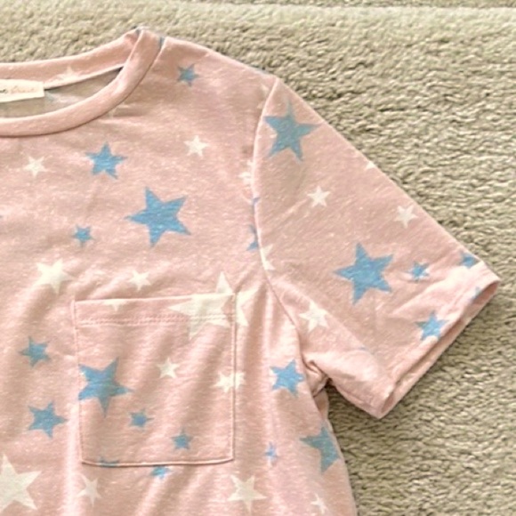 Short Sleeve Star Print Top - Picture 5 of 12